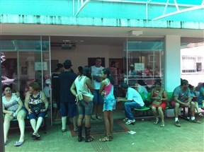 Pacientes relatam demora no atendimento neste feriado na UPA Zona Norte de Maringá